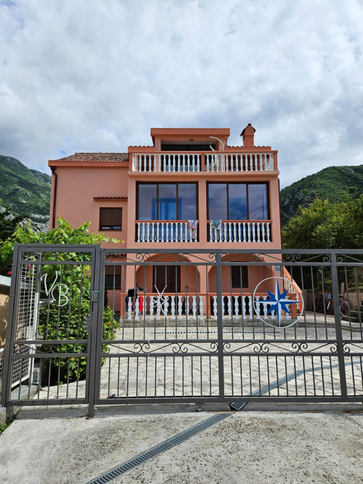 Apartment Vento Di Bocche III Kotor Exterior photo